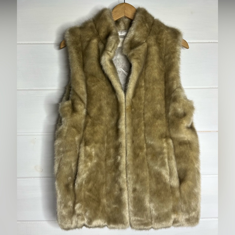 Fabulous Furs Faux Fur Tan Vest made in USA pockets hook and eye closure medium